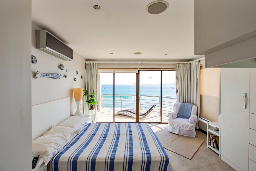 5 Bedroom Property for Sale in Calypso Beach Western Cape